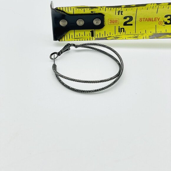 METAL Silver Tone Earrings Textured Hoop Lightweight Modern Fashion Jewelry - Picture 4 of 9